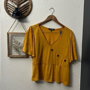 Yellow flowy tee